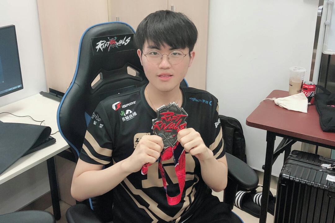 lol姿态图片_纵览新闻