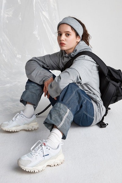 老爹鞋实在是太火,连运动品牌茵宝也要加入战