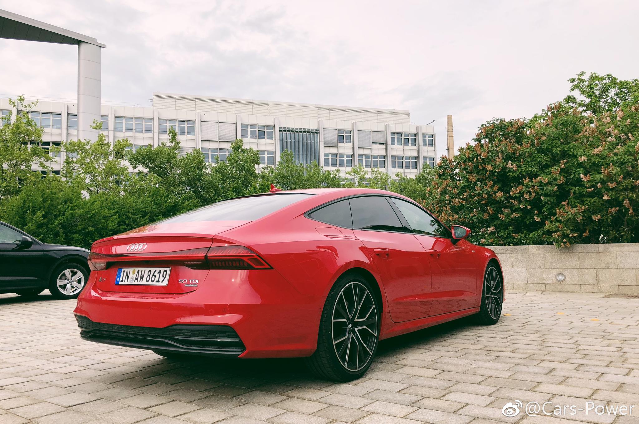 颜值爆表的红色奥迪新A7