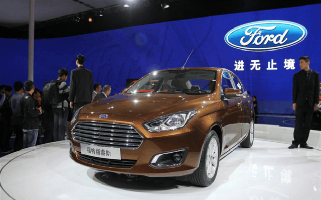 福睿斯, 可以说是居家风格车型的典型, 还是挺不错的