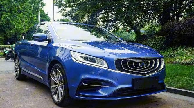 男子喜提吉利博瑞GE, 车主: 自动泊车是鸡肋, 停