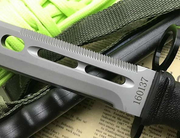 最知名的国产军刀:第一把轻巧方便,第四把重量级轻拥有双面刃