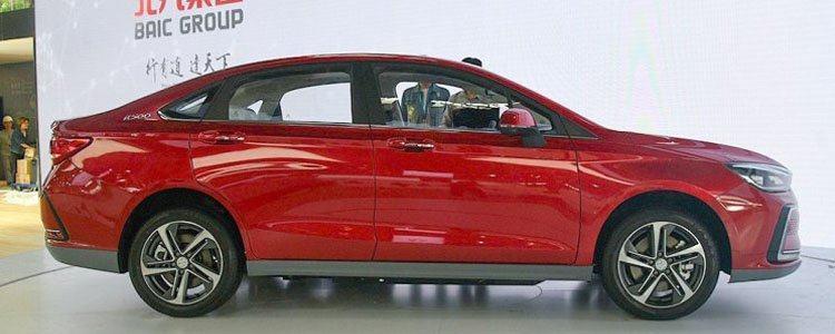 北汽版特斯拉来袭!充电一次能跑半个省,税后