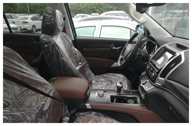 手握20万买不了普拉多！这车越野不输路虎，被称为“爬坡王”