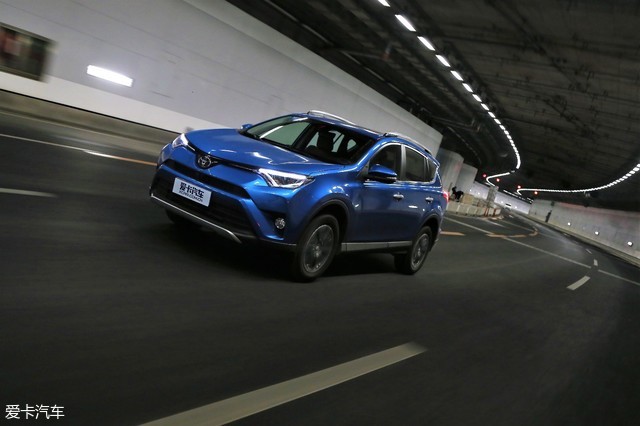 交换空间 居家大对决 RAV4荣放VS奇骏