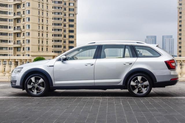 斯柯达版A3旅行车，才9万，这车要是换个大众标早就卖疯了