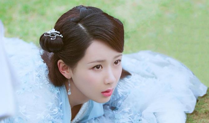 新白蛇杨紫图片