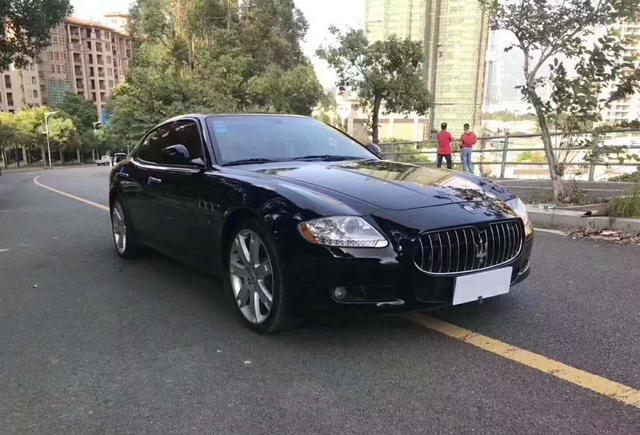 玛莎拉蒂总裁20万 老款, 外观依旧没有过时