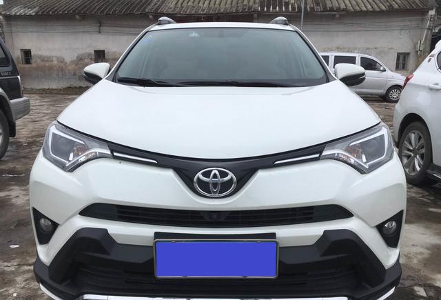 内饰做工糟糕，车厢隔音差，RAV4泥地里出不来，真实车主感言