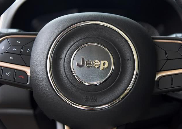 J的EEP自由侠:12万起,适时四驱,涡轮配9AT变