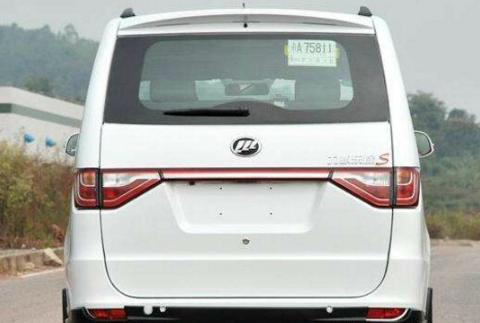 买五菱宏光跟宝骏730后悔，这车售价3，5万