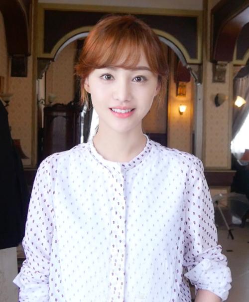 胡彦斌“摸头杀”事件反转，与郑爽划清界限原来是为了新女友！