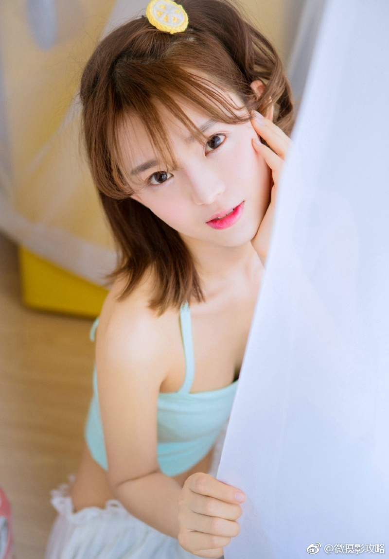 甜美饮料元气少女卖萌嘟嘴可爱迷人写真集