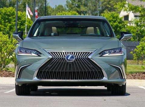 手握30万！别再买奔驰宝马了，这车比A6气派，28万纯进口