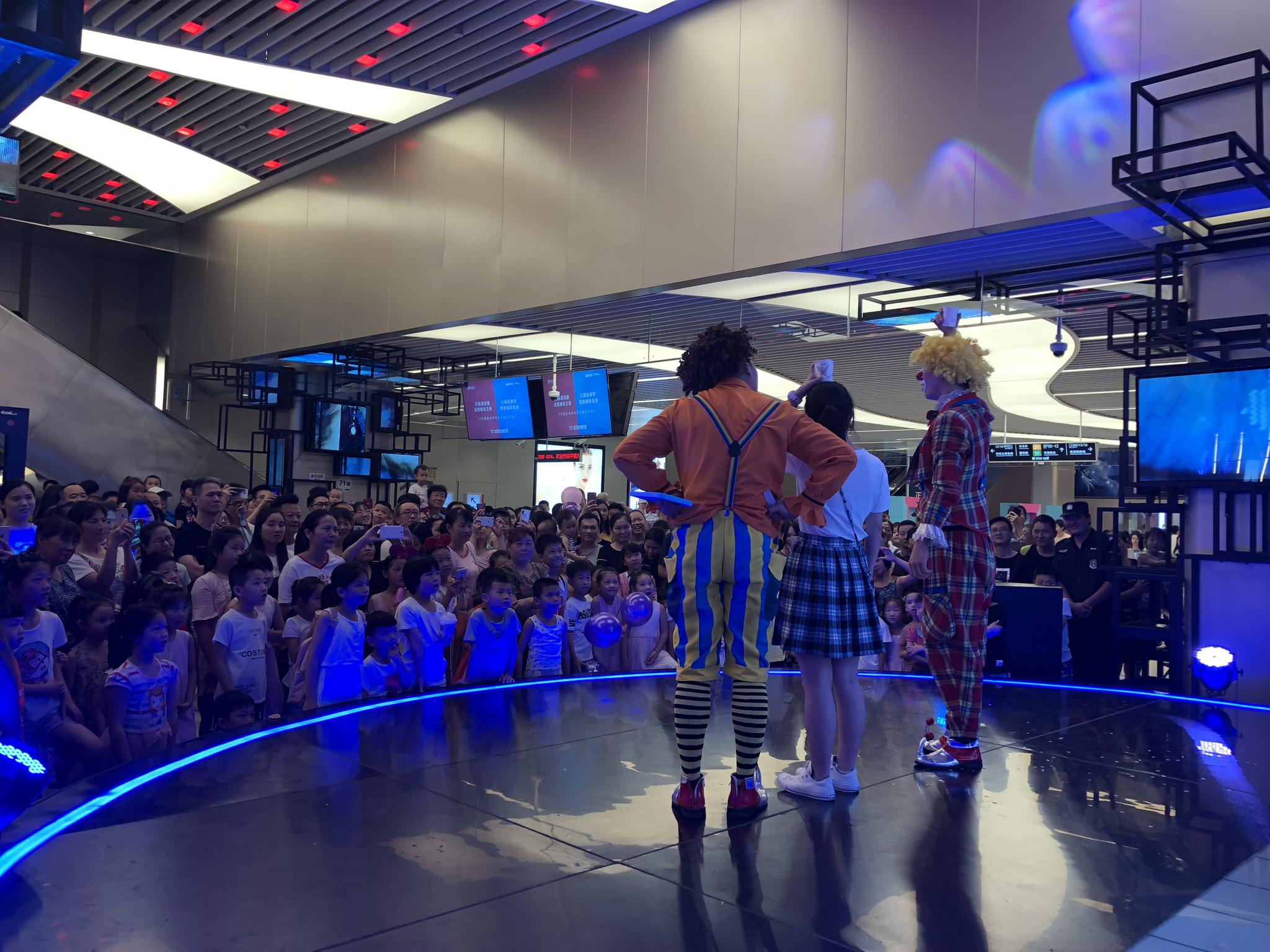 华强北地铁商业街开业演艺巡游深圳活动公司旭东传媒演艺活动落地
