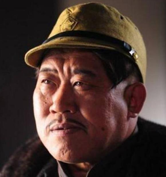 影视作品里经常出现的丑角!被网友称为"反派专业户"的