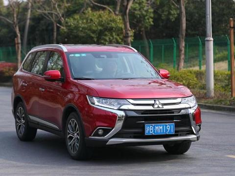 广汽三菱2018款欧蓝德2.4L尊贵版