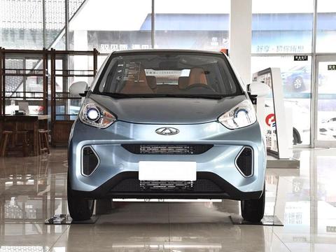 奇瑞又火了, 新车补贴后6.38万, 不加油跑250公里, 比Smart实惠