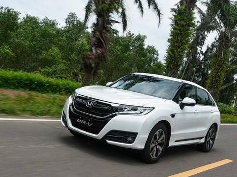 搭的载全新2。0T发动机和9速变速箱