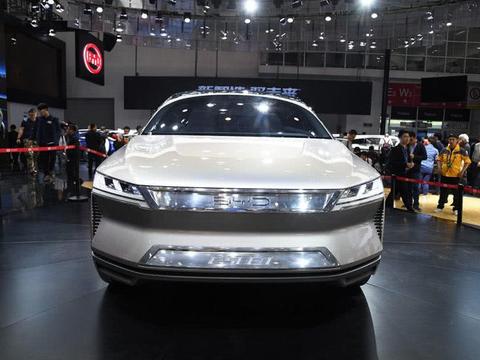 最美的概念车，奥迪设计师亲自操刀，鸥翼式开门旋转大屏均配备！