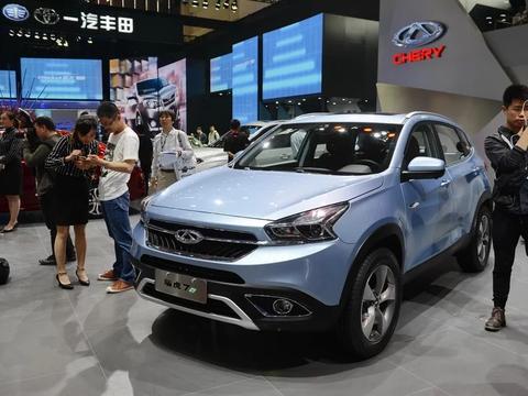 车长4米5，车重1.3吨，油耗比H6还低，新车仅8万起比博越更厚道