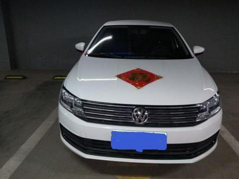 9.6万元买辆手动挡大众朗逸，一周后朋友们看到新车时忍不住笑了