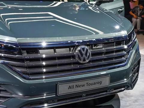 全新途锐来了，颜值媲美新CC，配15寸大屏，科技感不输奥迪Q7