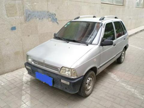 小伙大学刚毕业花5千元买辆众泰江南TT，女友看到车后不说话了