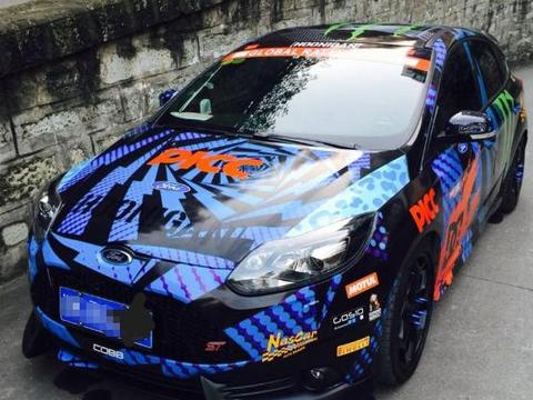 好友在朋友群晒出他的福克斯ST，车主：一开出门，经常要被围观