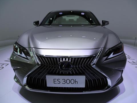 雷克萨斯全新ES 300h智混动，YET 兼-融之道，车展实拍！