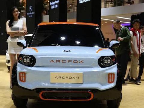 无框车门＋全景天窗，完胜哈弗H6，8万的国产SUV，惊艳四座