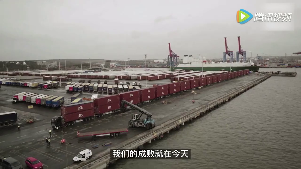 750吨重300米长 沃尔沃卡车严重“超载”挑战车辆极限