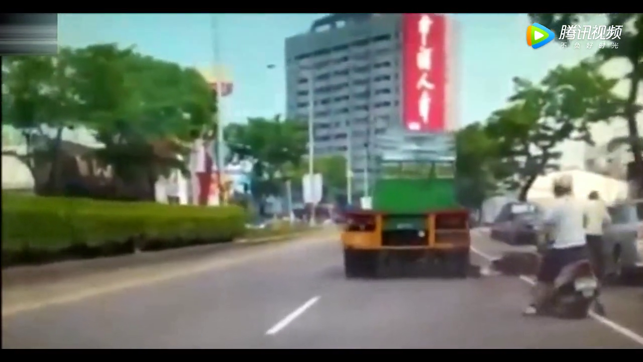 摩托车电动车作死车祸视频集锦