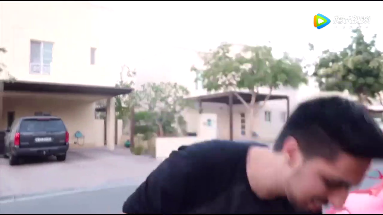 超级跑车的起步速度有多快，小伙第二天就住院了！