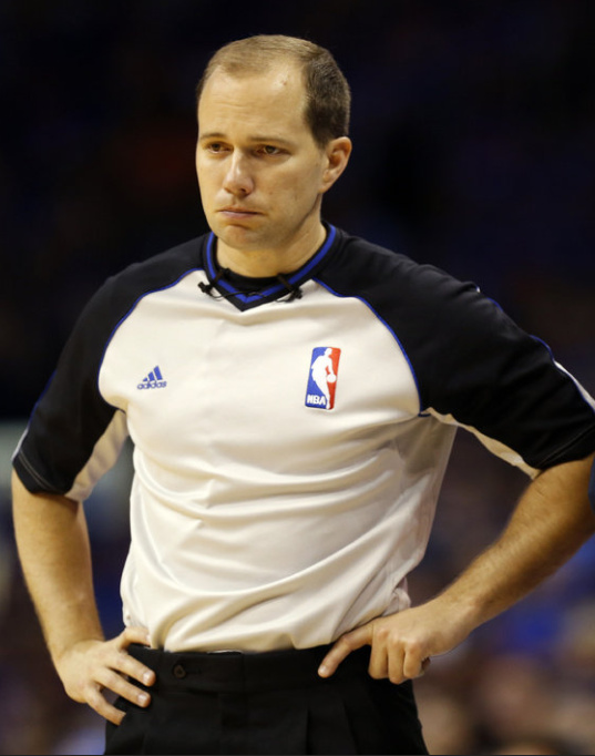 今年NBA总决赛的执法裁判是由NBA裁判运营