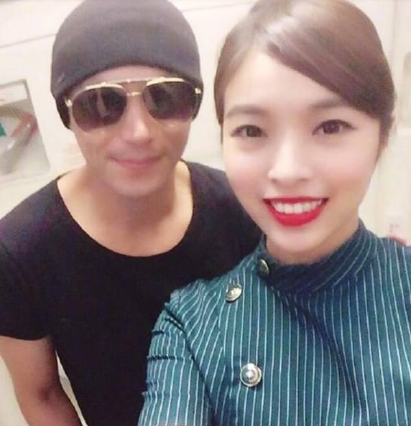 明星和空姐合影集锦 胡歌显年轻, 蒋欣是真瘦,