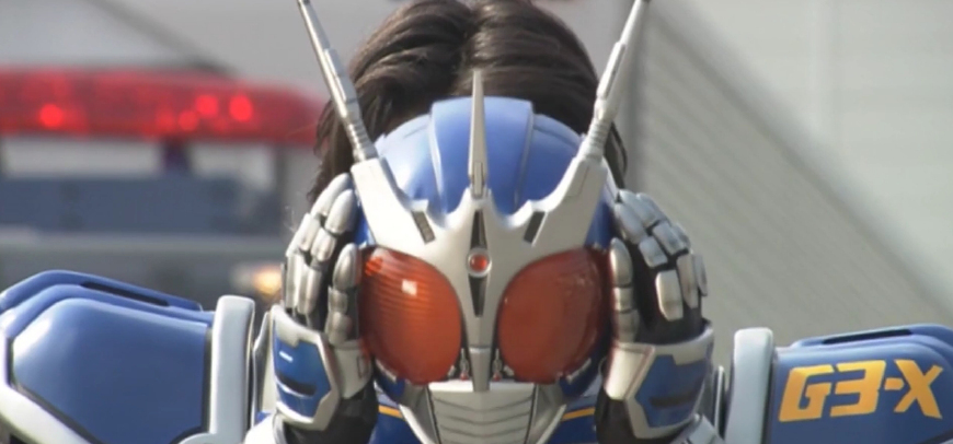 这些假面骑士一个比一个惨,甲斗只剩下一只角,G3铠甲碎一地