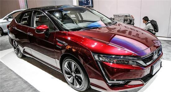 这次本田出黑科技了, 拥有很高的颜值, 动力采用了氢燃料电池系统
