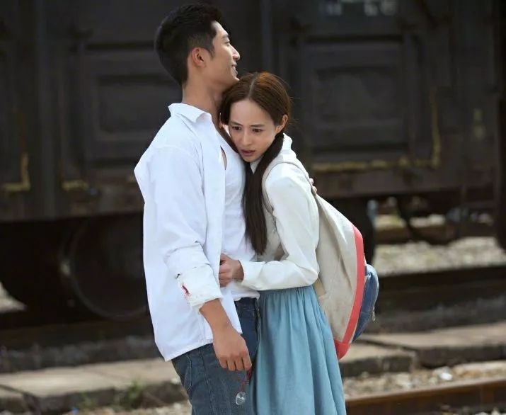 窦骁爆张钧宁有男友?赵丽颖冯绍峰结婚?黄明