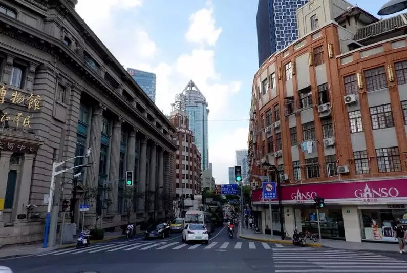 性能全面,索尼黑卡RX100VI行摄体验