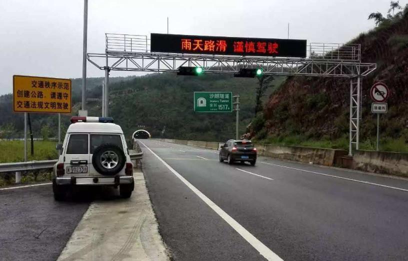 车速表与实际车速差多大? 交警: 测速设备已升级, 不懂不要上高速