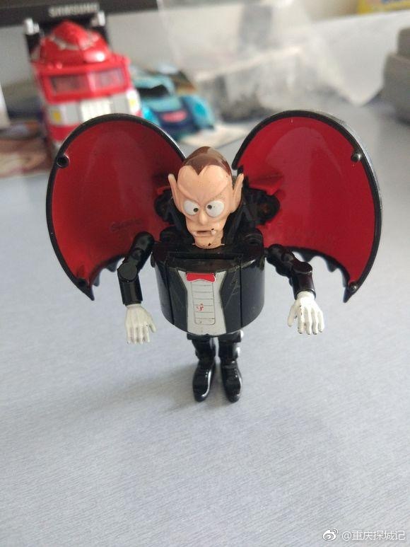 80后的记忆，变形蛋，质量真是极好的，现在都很结实。