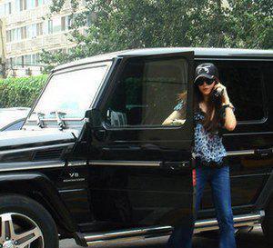 他的豪车多到可以开店 开“冰冰同款” 被罚后还依然淡定