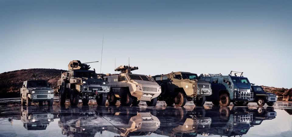 这才是真正的陆地之王，陆地随便跑，水里也能游