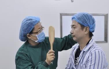 黄舒骏跟妻子相差24岁！被金星问“体力上还行吧？”他这样回答