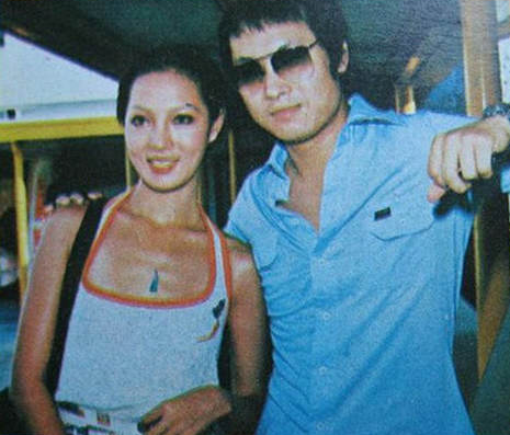 岳华病逝！年轻时他曾和陈鸿烈一起追郑佩佩，还为了她跟老婆离婚