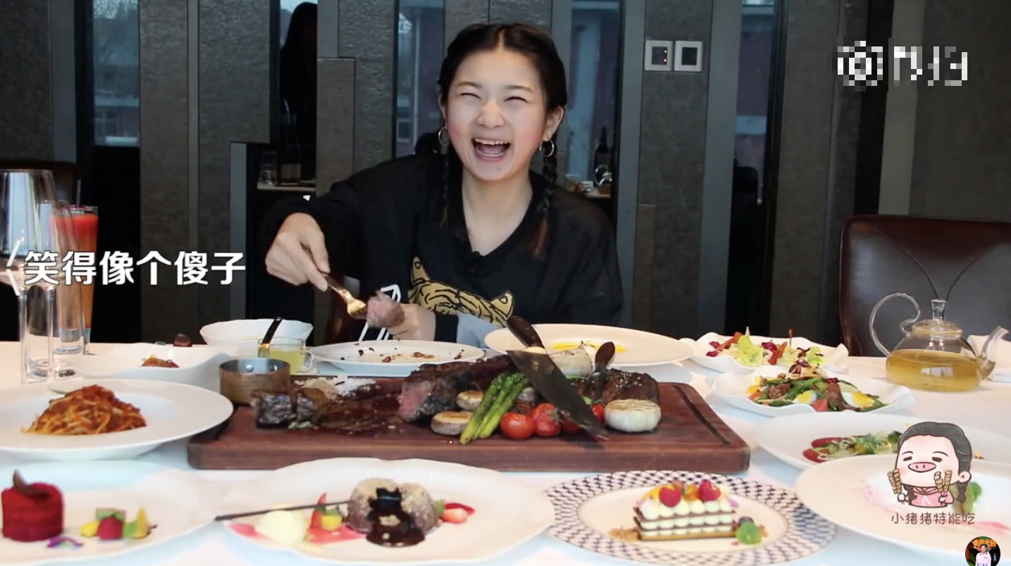 90后蠢萌系美食主播“一本姐”，打造精致美食攻略