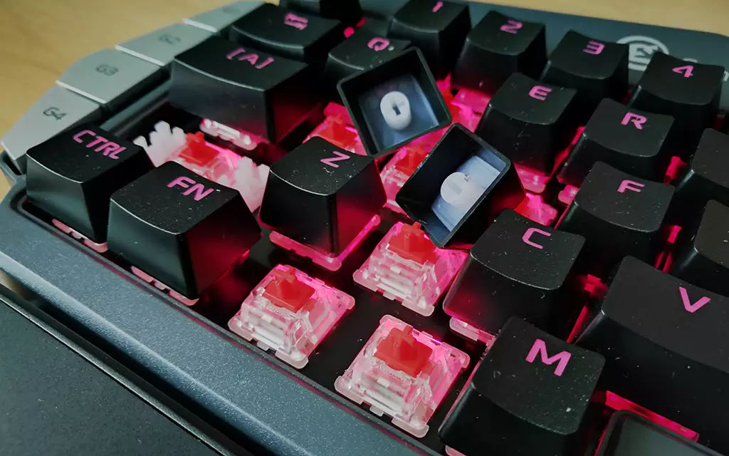 用键盘鼠标玩吃鸡,手游变端游:小鸡王座Z1体验