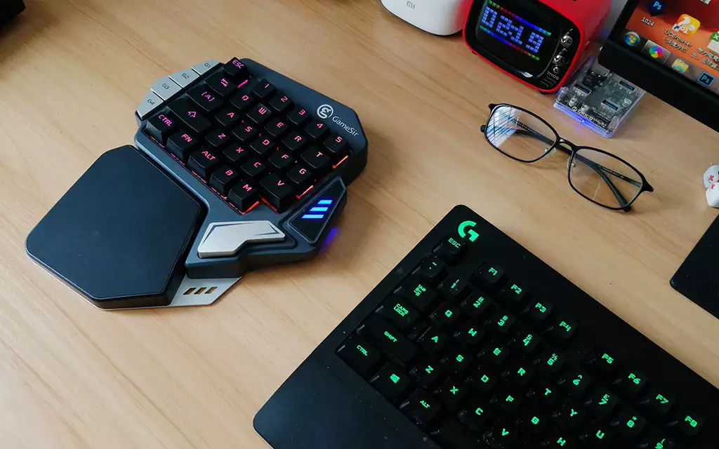 用键盘鼠标玩吃鸡,手游变端游:小鸡王座Z1体验