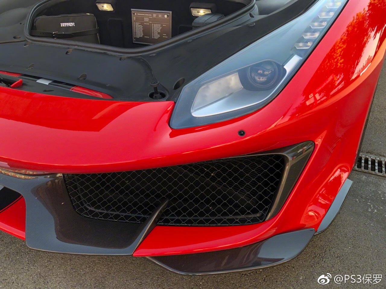 488 pista比488 GTB轻了90KG，达到1280KG级别领先的成绩